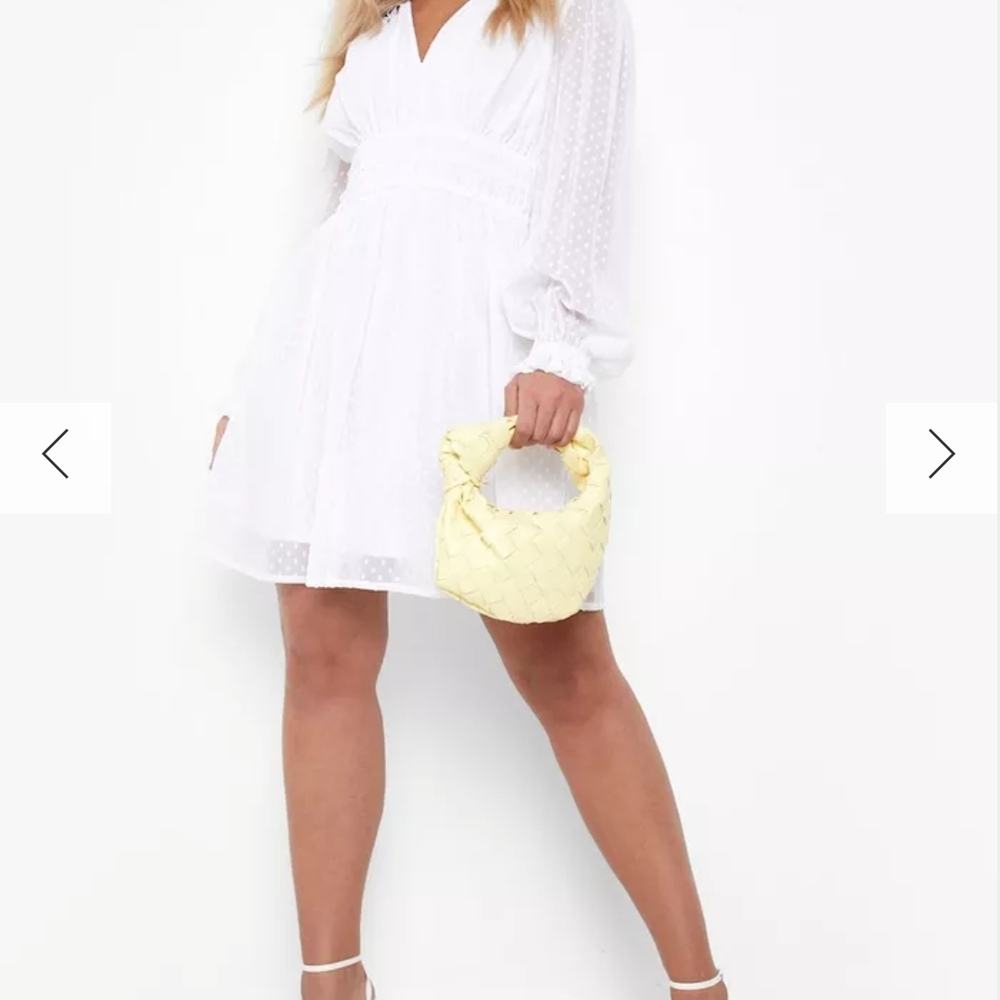 Elegant White Long Sleeve Dress